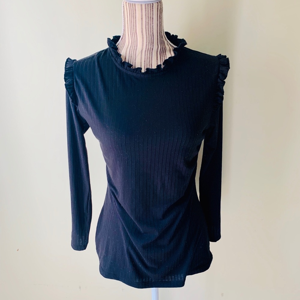 Black 3/4 sleeve ruffled top